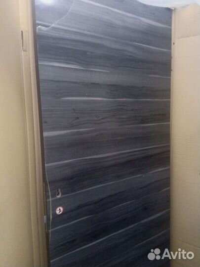 Дверь huga Gloss quer silbe