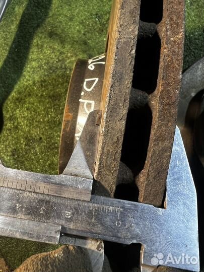 Тормозные диски передние Audi A6 C6 3.0 Brembo