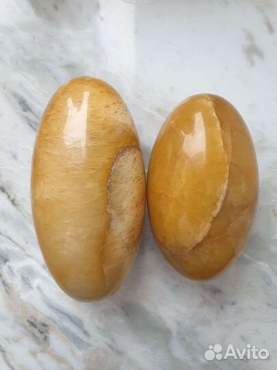 Васту лингам из камня