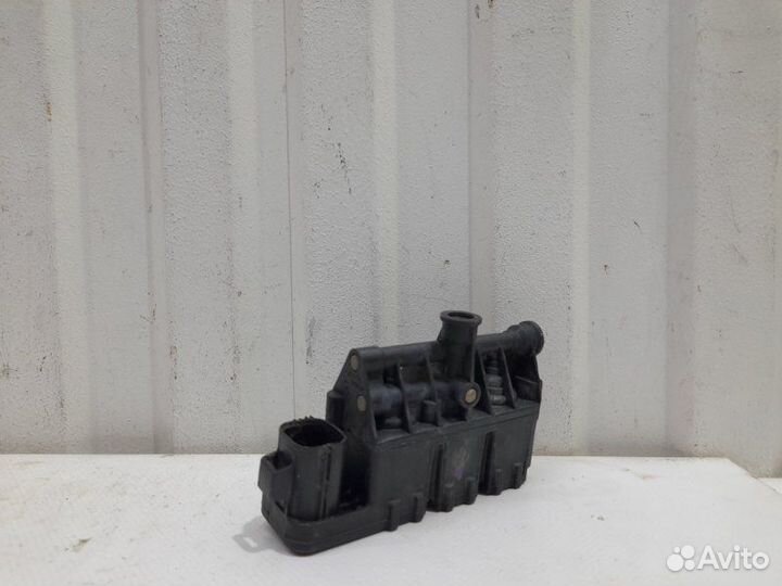 Клапан пневмоподвески Land Rover Discovery 3 L319