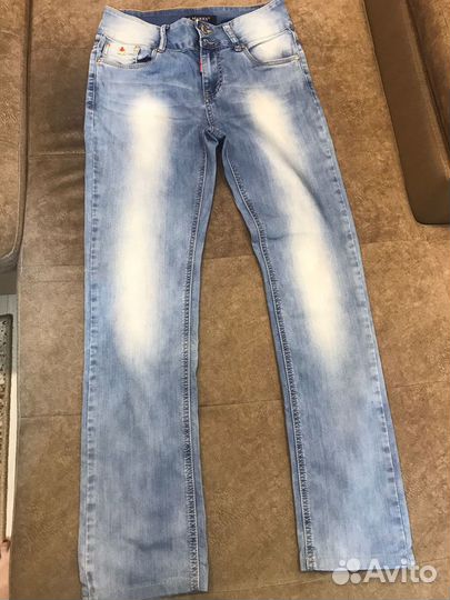 Джинсы