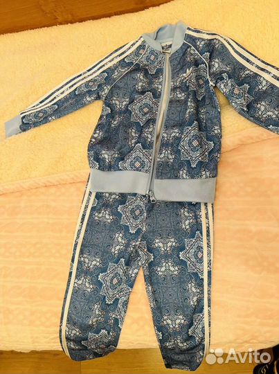 Спортивный костюм adidas для девочек