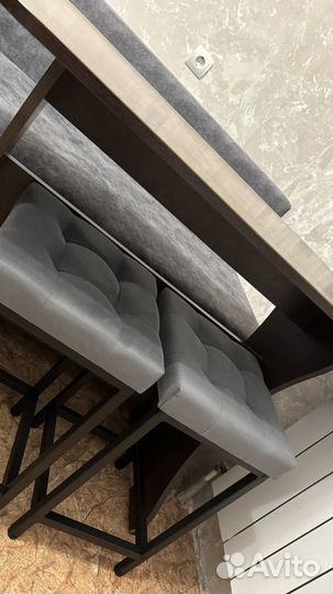 Кухонный стол