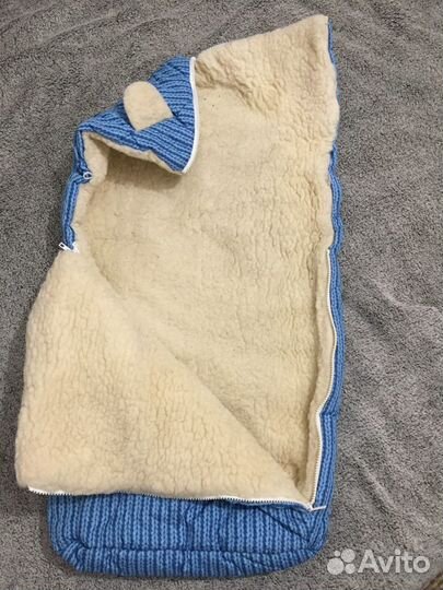 Меховой конверт на овчине в коляску