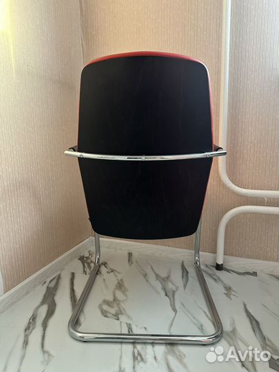 Стулья из экокожи, 4 шт