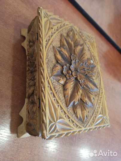 Деревянная шкатулка большая