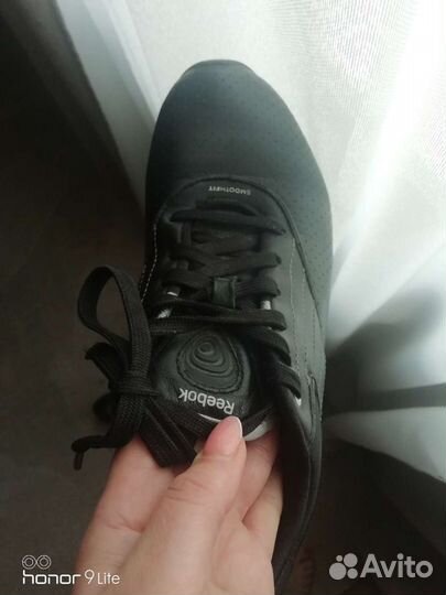 Кроссовки женские 38 размер оригинал Reebok isiton