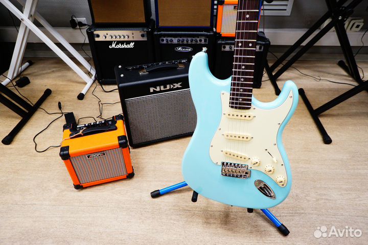 Электрогитара + Комбик (комплект)