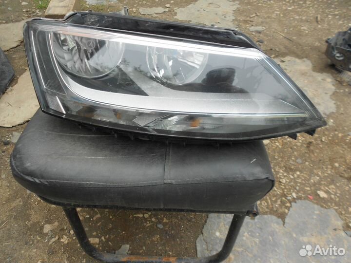 Фара правая volkswagen джетта 6