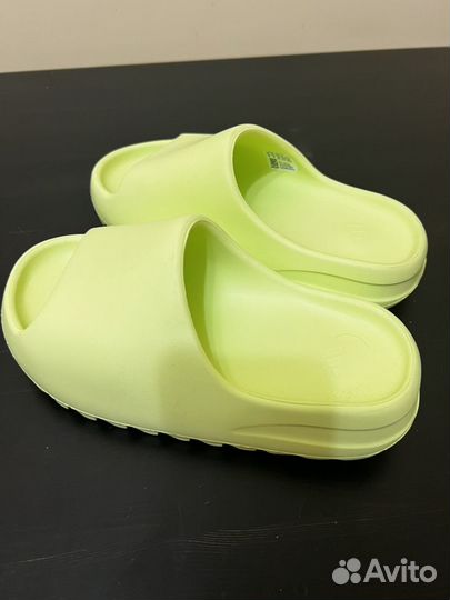 Adidas yeezy Slide glow green