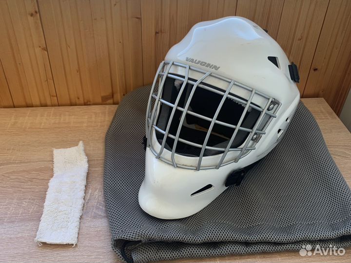 Хоккейный вратарский шлем jr