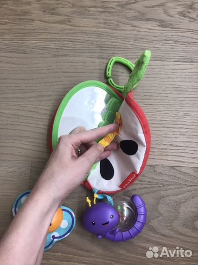 Первые игрушки для малыша. Пакетом