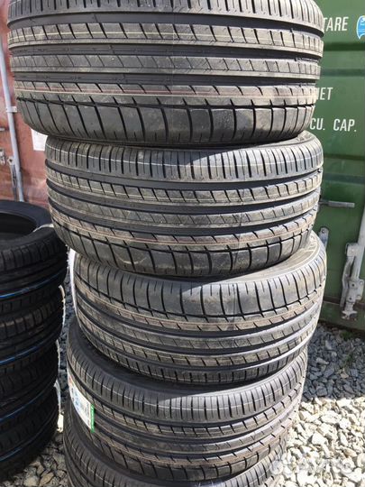 Triangle TH201 265/30 R19