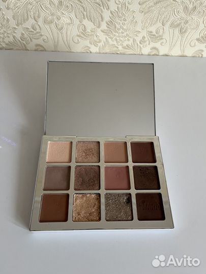 Палетка теней Makeup by Mario