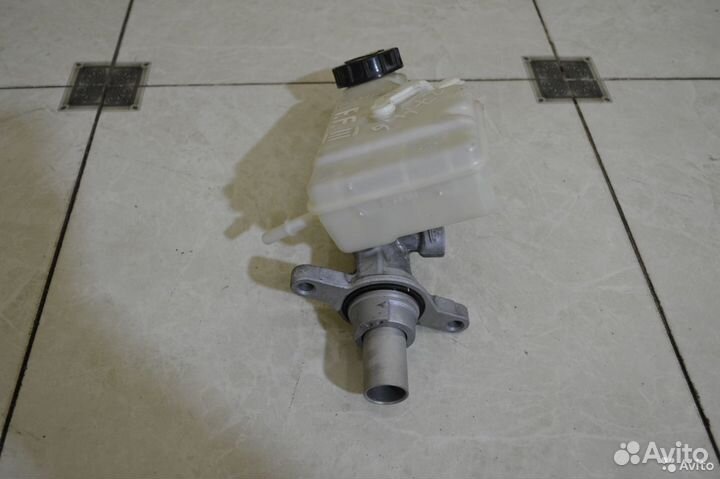 Главный тормозной цилиндр Ford Focus 3