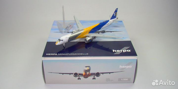 Модель самолета Embraer Embraer 195-E2 Profit Hunt