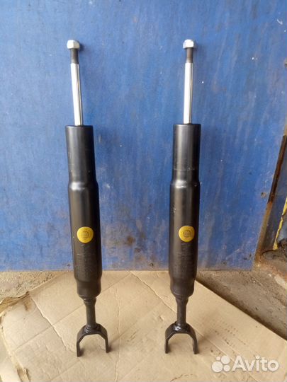 Амортизаторы передние Ауди А6С5 Пружины