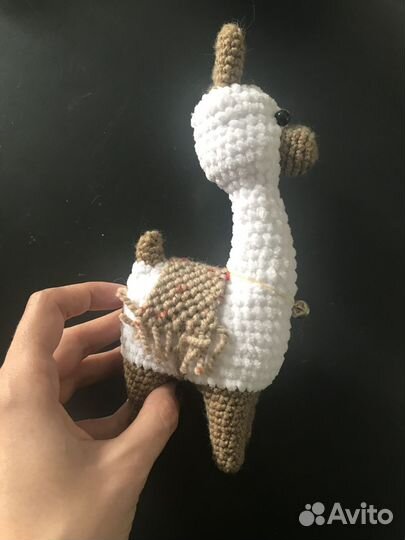 Альпака вязанная игрушка