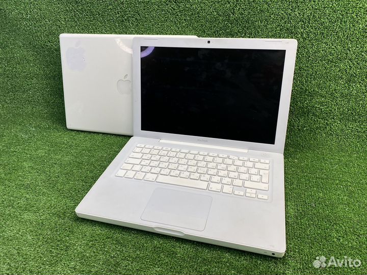 Ноутбук Apple MacBook 2008