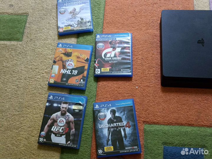 Sony PlayStation 4 slim