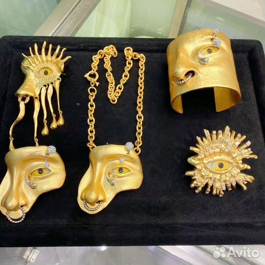 Браслет нос Schiaparelli