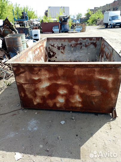 Бак для воды железный