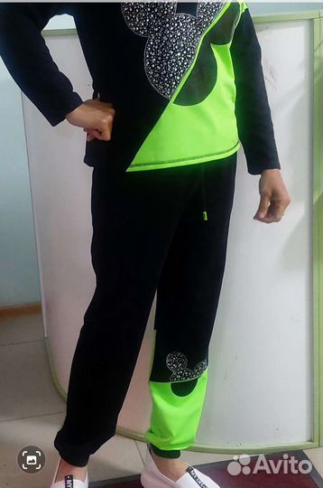 Спортивный костюм женский 48 50 новый