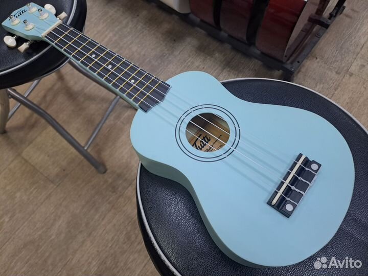 Укулеле сопрано голубая