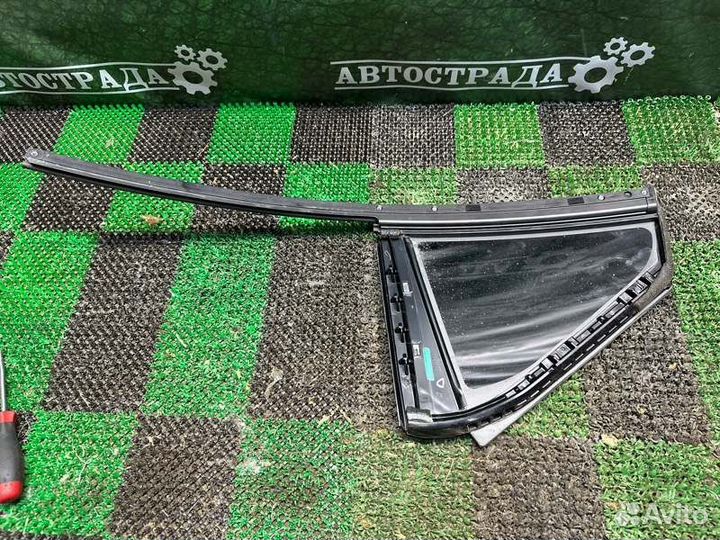 Форточка двери задняя правая Lexus Ls 2017-2023