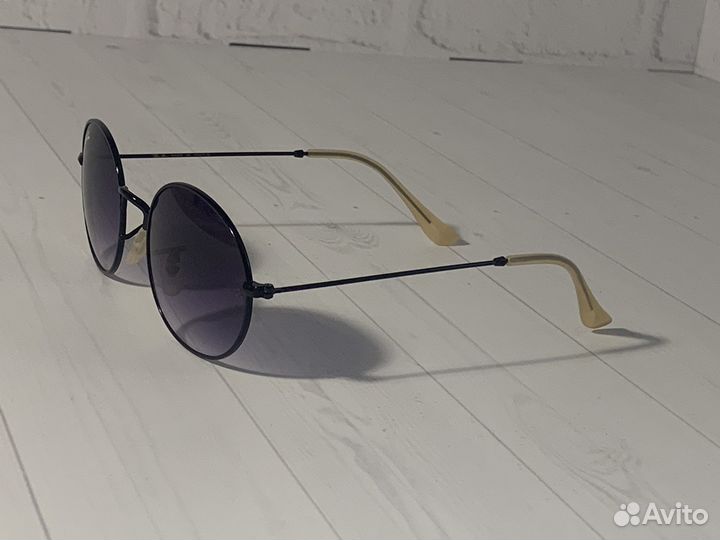 Солнцезащитные очки Ray ban