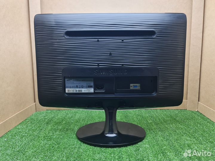 Монитор Samsung SyncMaster B2030N 20