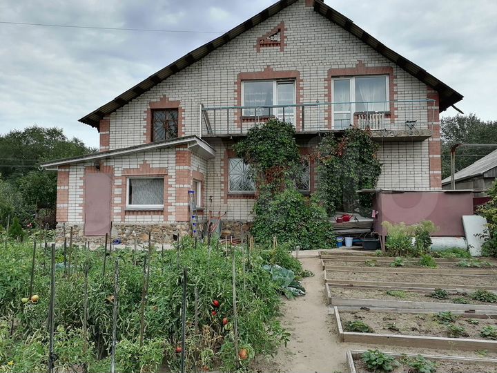 Дом 214 м² на участке 10 сот.