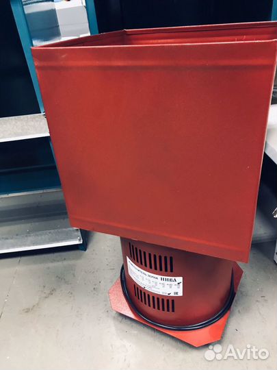 Зернодробилка измельчитель & зерна нива 500 кг/ч 1