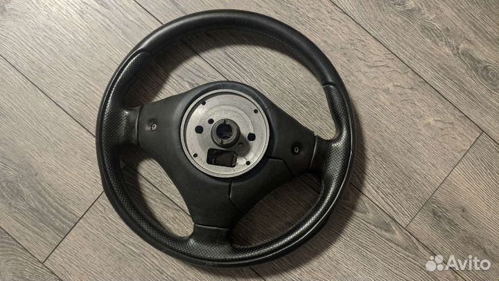 Руль Honda Accord Momo