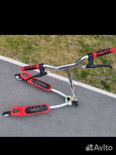 Инерционный самокат трёхколёсный складной до 105кг