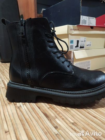 Ботинки демисезонные 40 размер