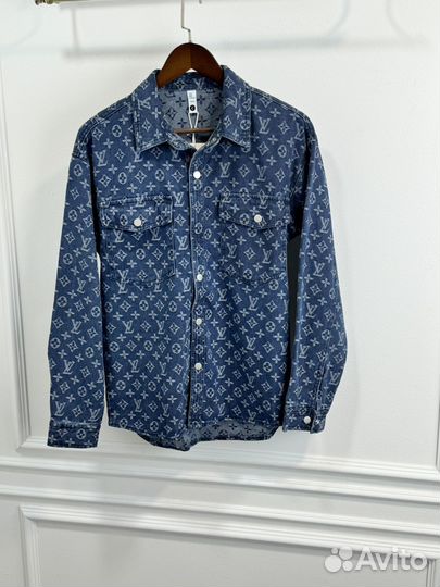 Джинсовой рубашка