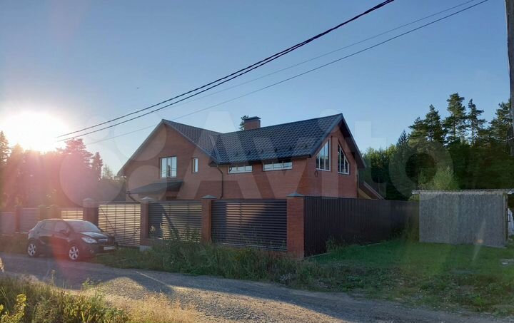 Дом 250 м² на участке 16,5 сот.