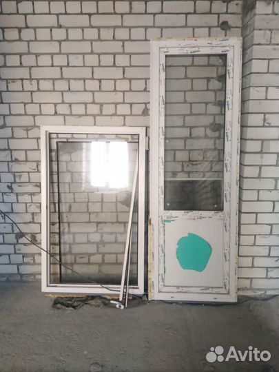 Оконный блок с дверью