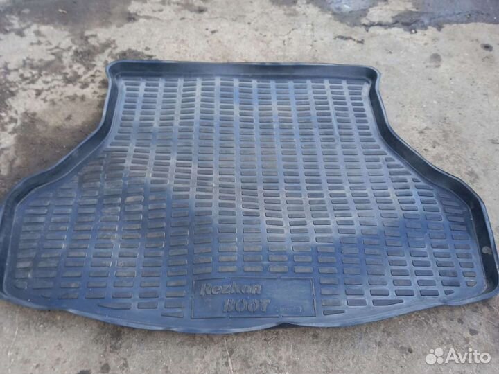 Хендай акцент- коврик багажника