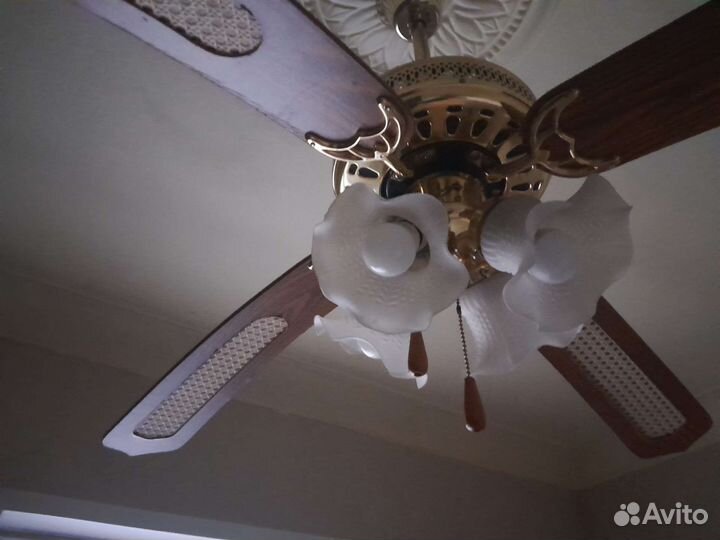 Вентилятор потолочный