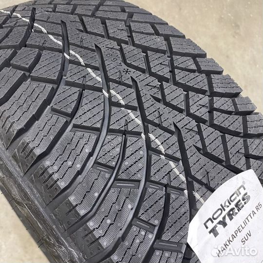 Nokian Tyres Hakkapeliitta R5 SUV 315/35 R21 111