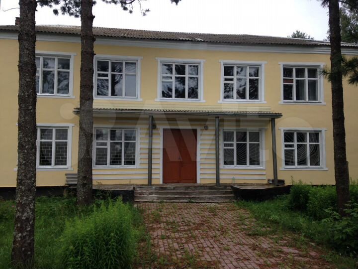 Здание, 476 м²