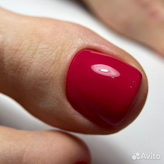 Маникюр и педикюр