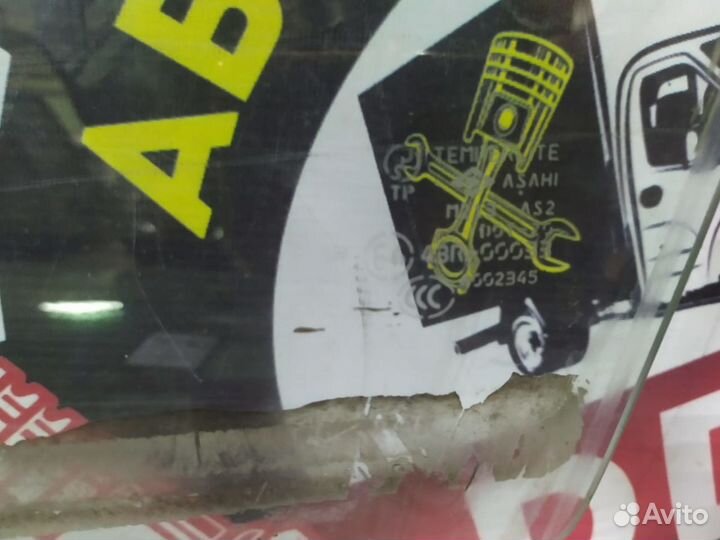 Стекло переднее левое Suzuki Grand Vitara