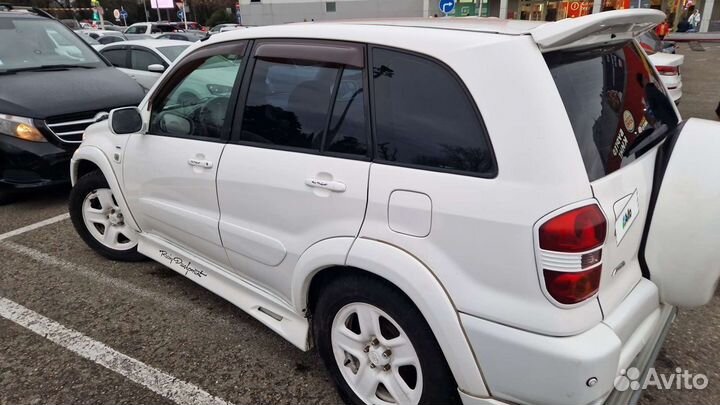 Toyota RAV4 2.0 AT, 2001, 240 000 км