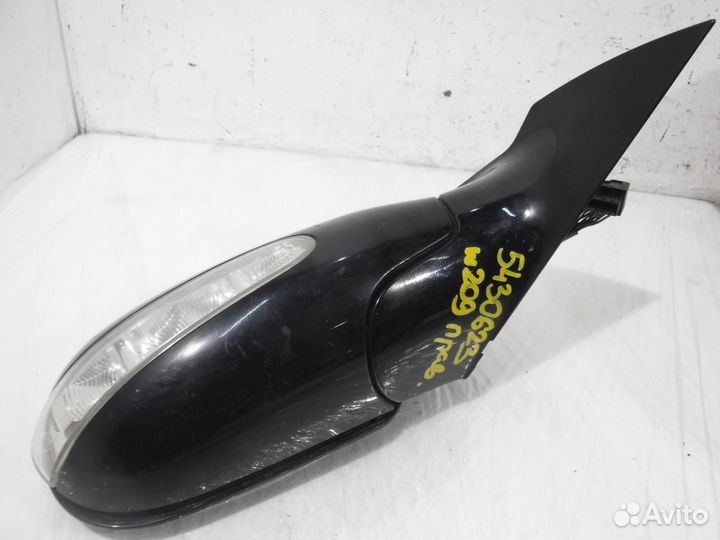 Зеркало правое Mercedes C209 CLK