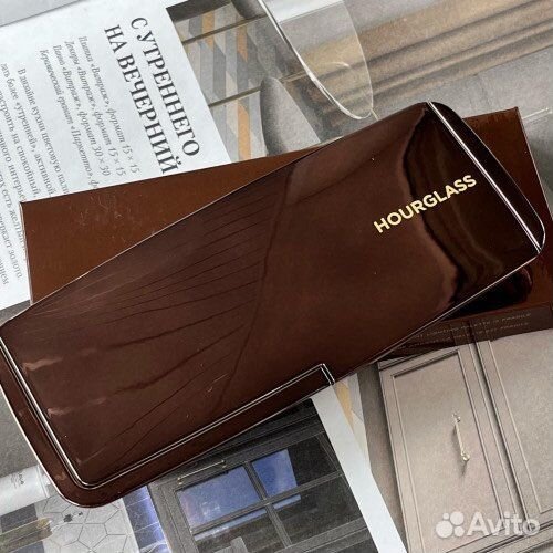 Палетка Hourglass Ambient Lighting Palette