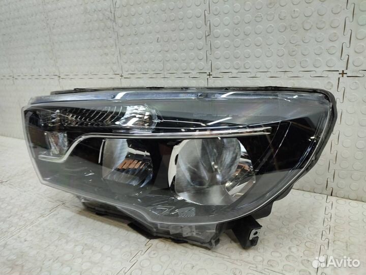Фара левая Лада Веста 2015-2022