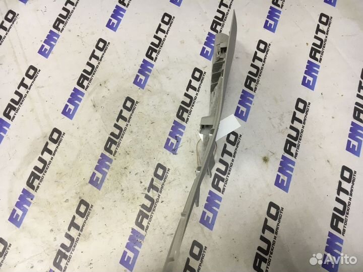 Накладка стойки задней левой Тойота Королла Е150